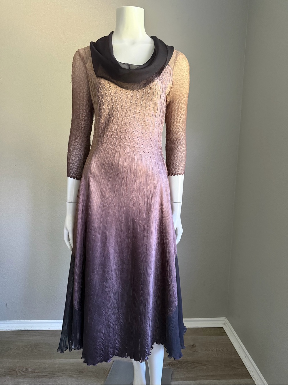 Komarov Pleated Crinkle Ombre Midi Dress Medium Art to Wear Sheer Sleeve - Picture 2 of 11